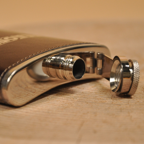 Фляжка «СЛЕДОПЫТ - Browny » в кож. оплете, 180 мл, цв. корич (Следопыт)