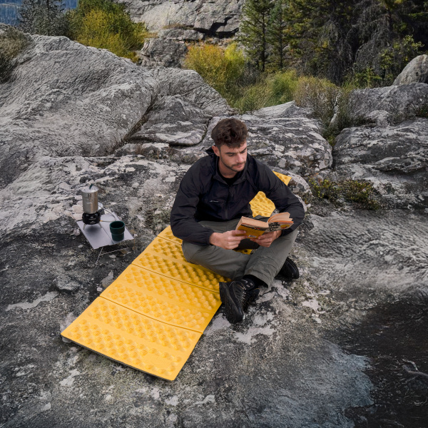 Коврик складной NatureHike Troues R3.0 Folding Egg Nest Regular Wide CNK2550WS030