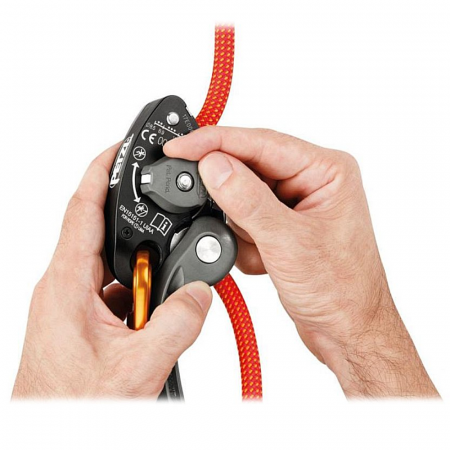Petzl страховочное устройство GriGri Plus