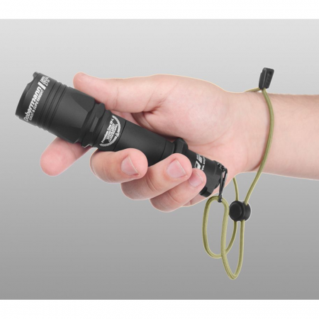 Фонарь Armytek Dobermann XP-L HI Теплый