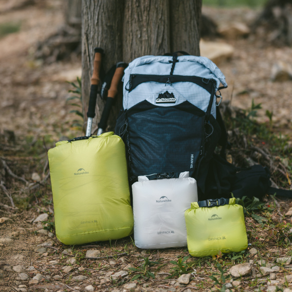 Гермомешок Naturehike Roll-Top Waterproof Storage Bag 4L CNK2550XB012
