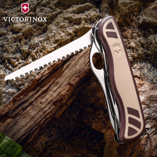 Нож перочинный Victorinox Trailmaster (0.8461.MWC941) 111мм 10функций камуфляж пустыни карт.коробка
