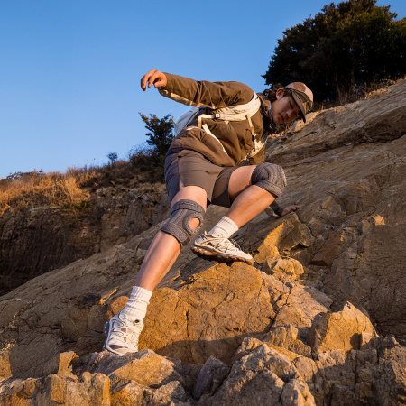 Наколенник Naturehike Qingyue Four Spring Support CNK2650DS010