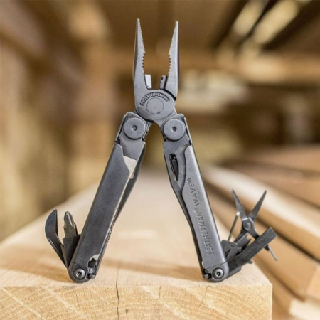 Мультитул Leatherman Wave Plus (832526) 17функций черный