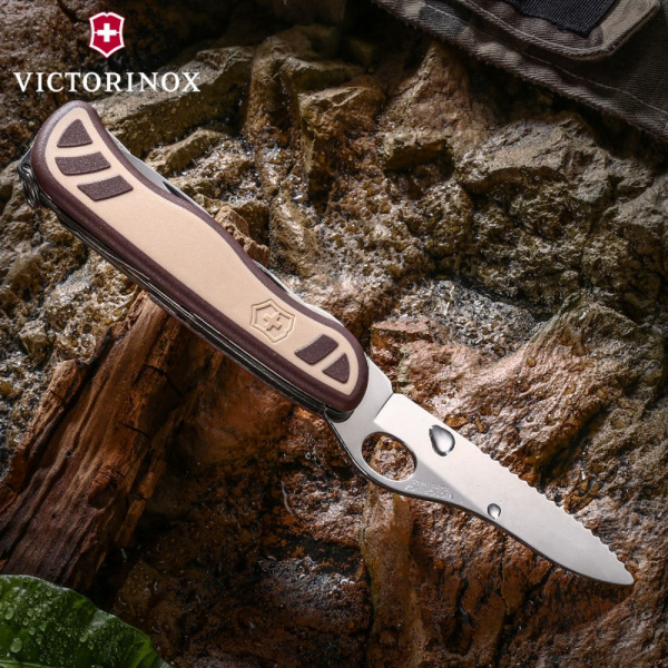 Нож перочинный Victorinox Trailmaster (0.8461.MWC941) 111мм 10функций камуфляж пустыни карт.коробка