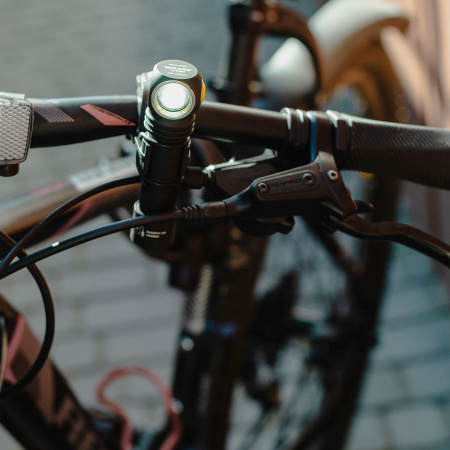 Фонарь Armytek Wizard C2 Pro Magnet USB Белый