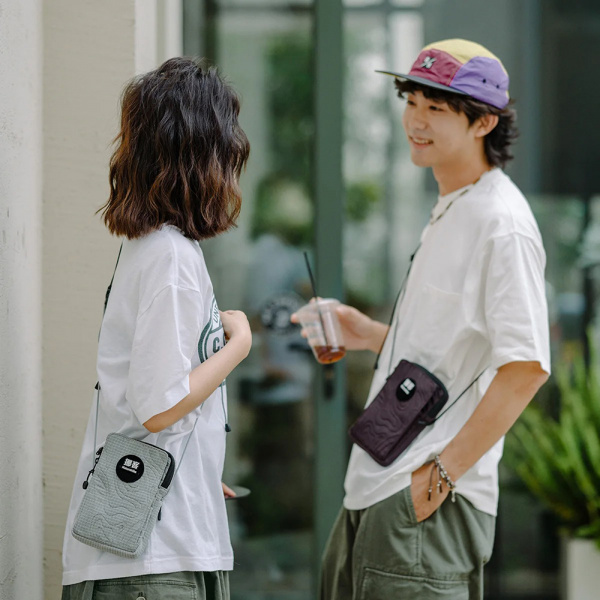 Сумочка Naturehike Mobile phone shoulder bag CNK2450XB011